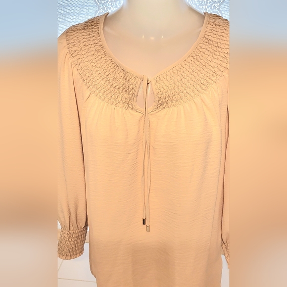 Calvin Klein beige/tan tie front blouse size Large - Picture 2 of 6